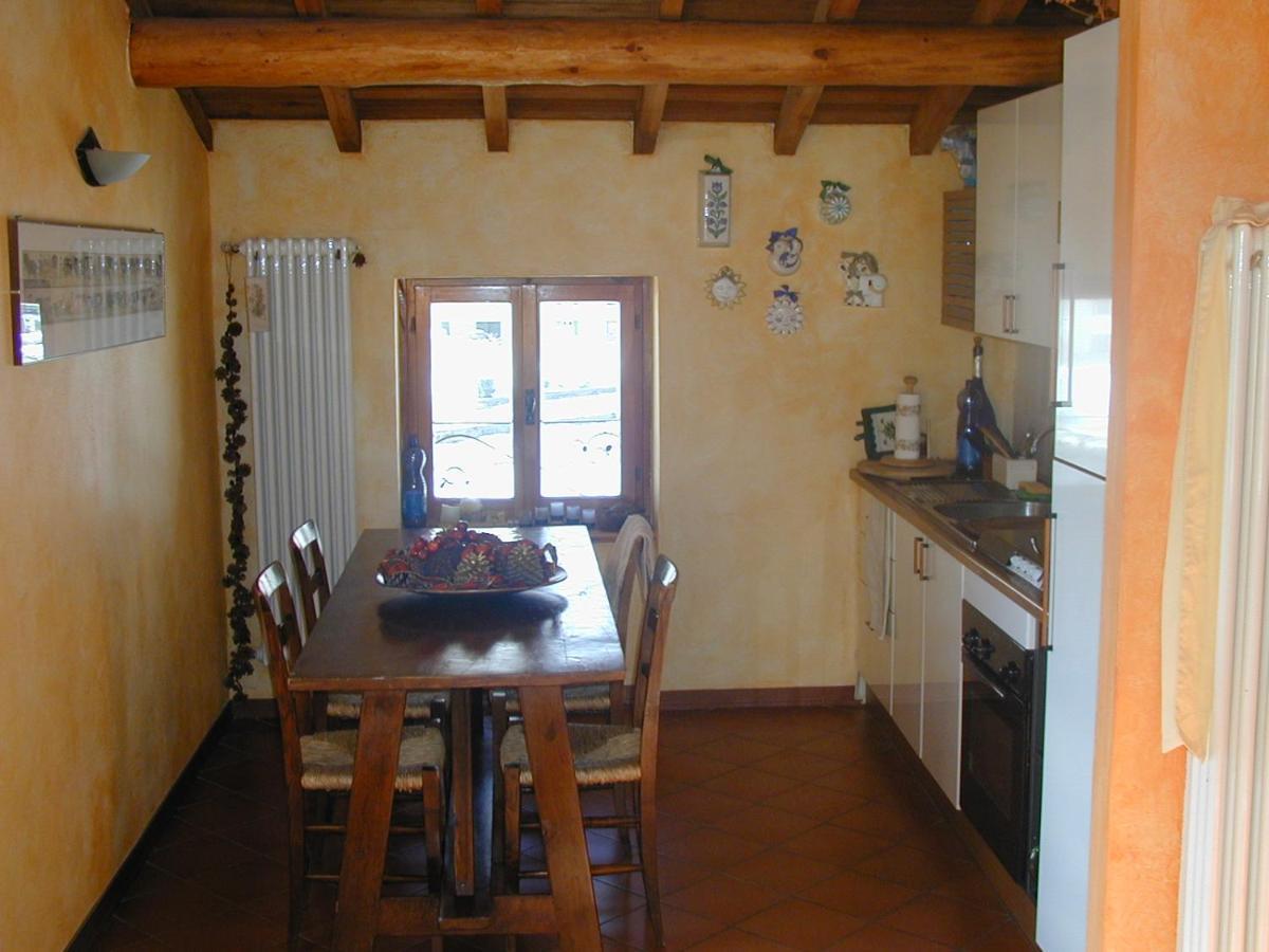 Mansarda Vista Lago A Камподолчино Екстериор снимка